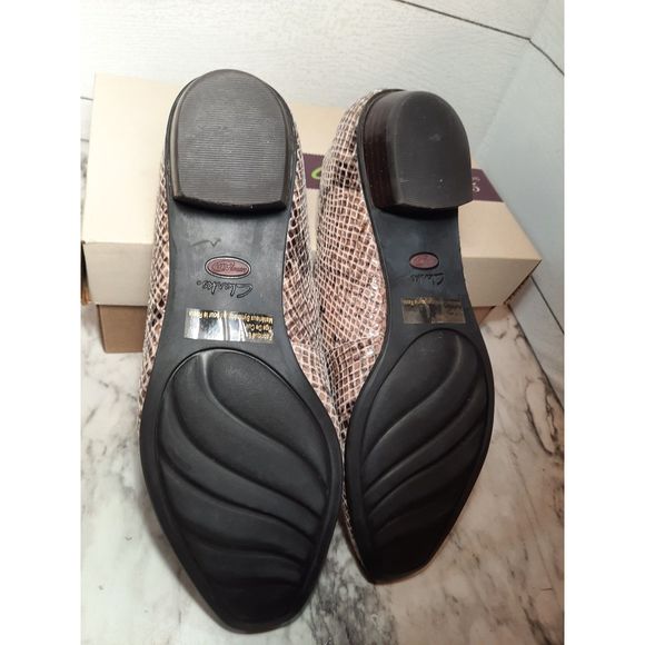 Clarks  Timeless Python Loafers with Active Air Technology Size 9 - Picture 6 of 7